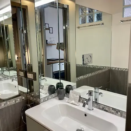 Jef Fontana Di Trevi Loft By Hostand アパート